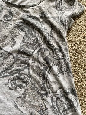 Gray Paisley Graphic Tee